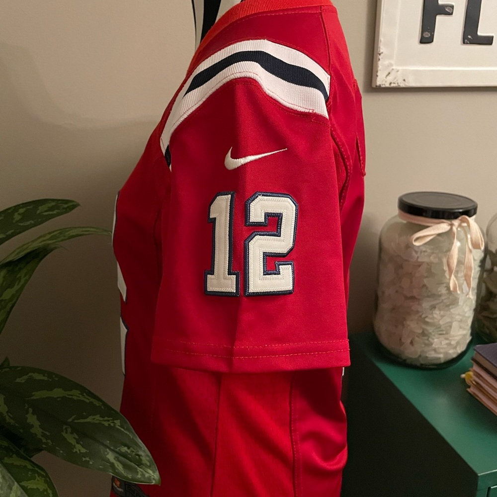 Tom Brady 12 NFL On Field Jersey Buccaneers Patriots Red - Picture 4 of 6
